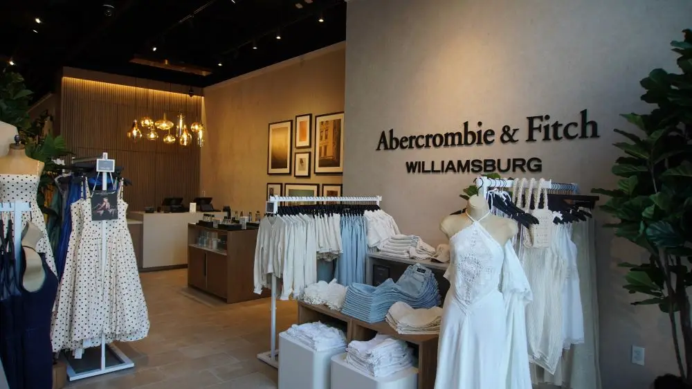 ANF Williamsburg Entrance 2